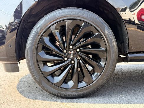 Certified 2021 Lincoln Navigator Reserve AWD/4WD image 39
