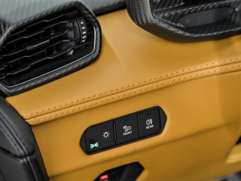 Used 2024 Lamborghini Revuelto AWD/4WD image 64
