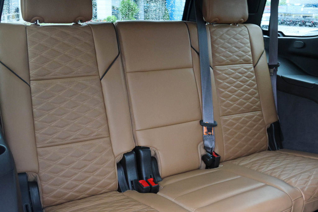 Used 2023 Cadillac Escalade Premium Luxury RWD image 25