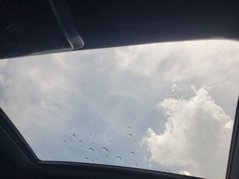 Used 2023 Mercedes-Benz S 500 4MATIC w/ AMG Line image 40