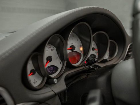 Used 2006 Porsche 911 Carrera S image 21