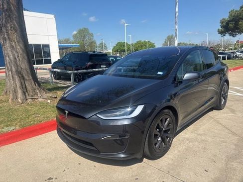 Used 2024 Tesla Model X image 1