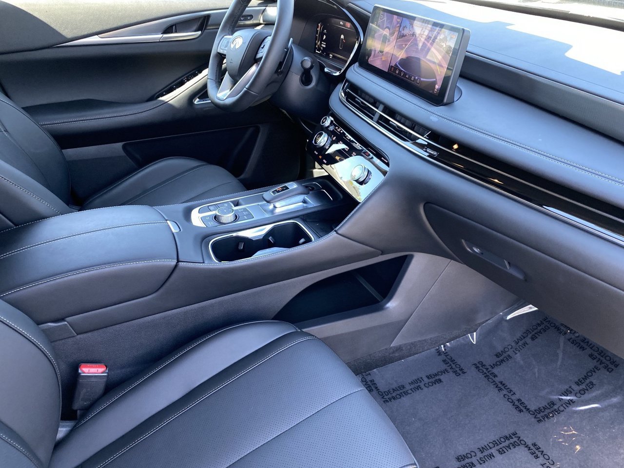 Certified 2027 INFINITI QX60 Luxe w/ Cargo Package FWD image 9