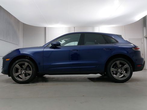 Certified 2026 Porsche Macan image 2