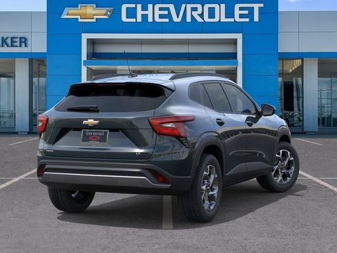 New 2026 Chevrolet Trax LT w/ Driver Confidence Package FWD image 4