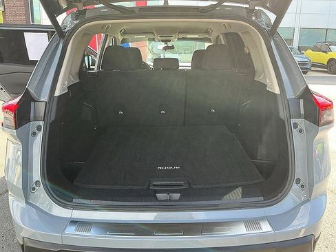 Certified 2026 Nissan Rogue SV FWD image 24