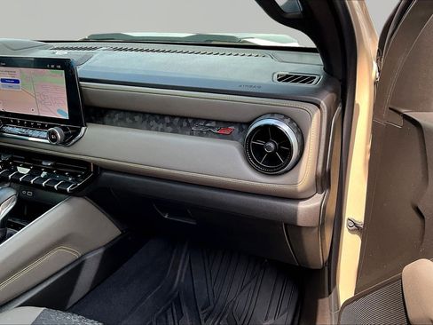 Used 2024 Chevrolet Colorado ZR2 w/ Technology Package image 27