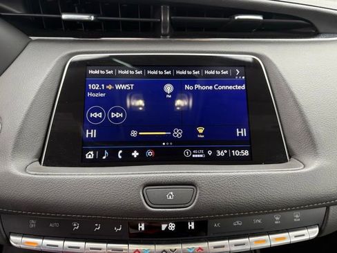 Used 2023 Cadillac XT4 Premium Luxury image 16