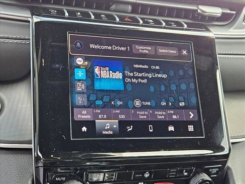 New 2025 Jeep Grand Cherokee Laredo image 11