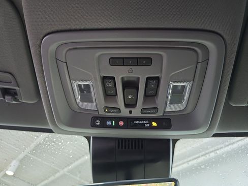 Certified 2025 GMC Sierra 1500 Denali image 22