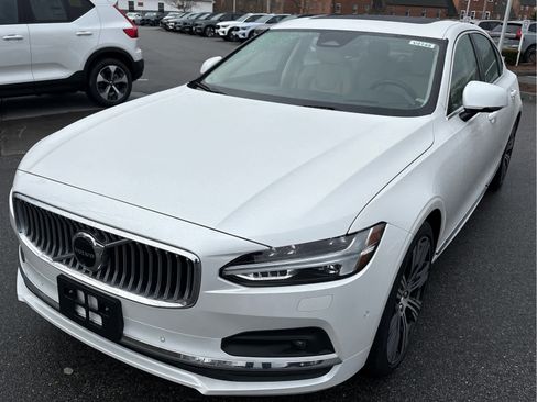 Used 2025 Volvo S90 B6 Ultra w/ Protection Package Premier image 12