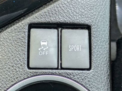 Used 2017 Toyota Corolla SE image 22