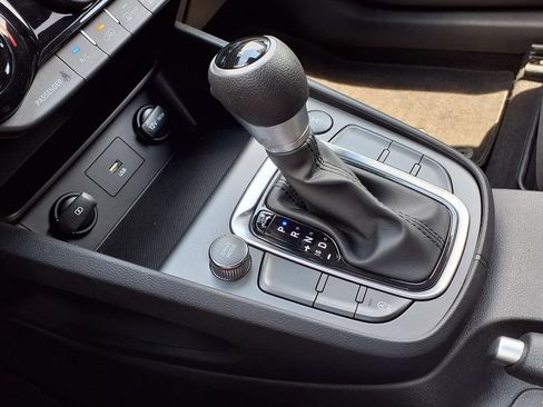 Used 2022 Hyundai Kona SEL AWD/4WD image 11