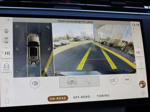 Used 2025 Land Rover Range Rover SV image 19