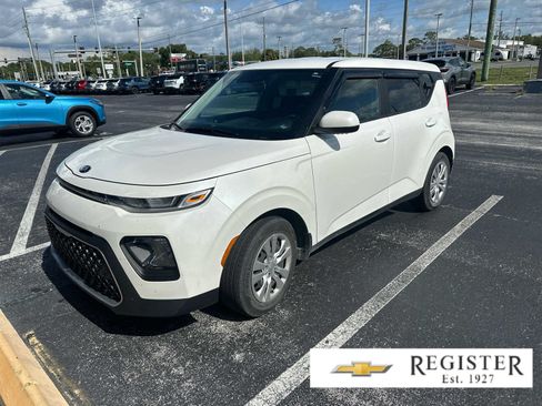 Used 2021 Kia Soul LX FWD image 1