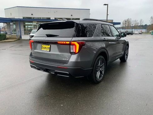 New 2026 Ford Explorer ST-Line w/ ST-Line Street Pack image 6