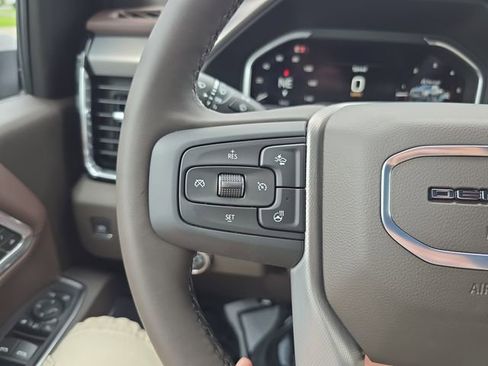 New 2025 GMC Sierra 3500 Denali w/ Denali Reserve Package image 18