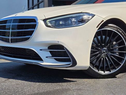 Used 2022 Mercedes-Benz S 500 4MATIC w/ AMG Line Package image 5