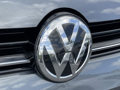 Used 2019 Volkswagen Golf R 4-Door AWD/4WD image 6