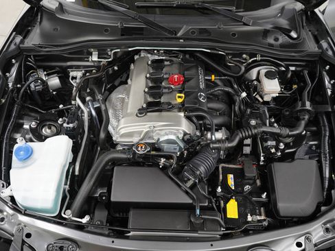 Used 2018 MAZDA MX-5 Miata RF Grand Touring w/ Interior Package RWD image 26