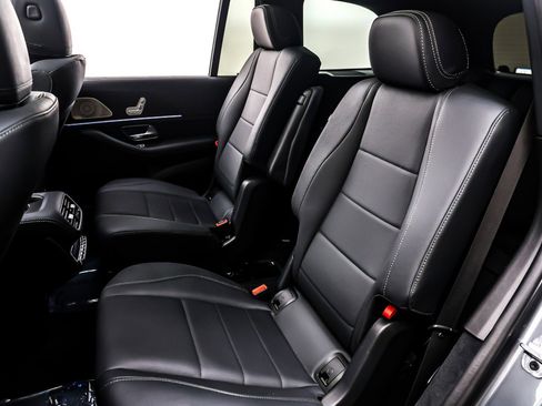 Certified 2025 Mercedes-Benz GLS 450 4MATIC image 10