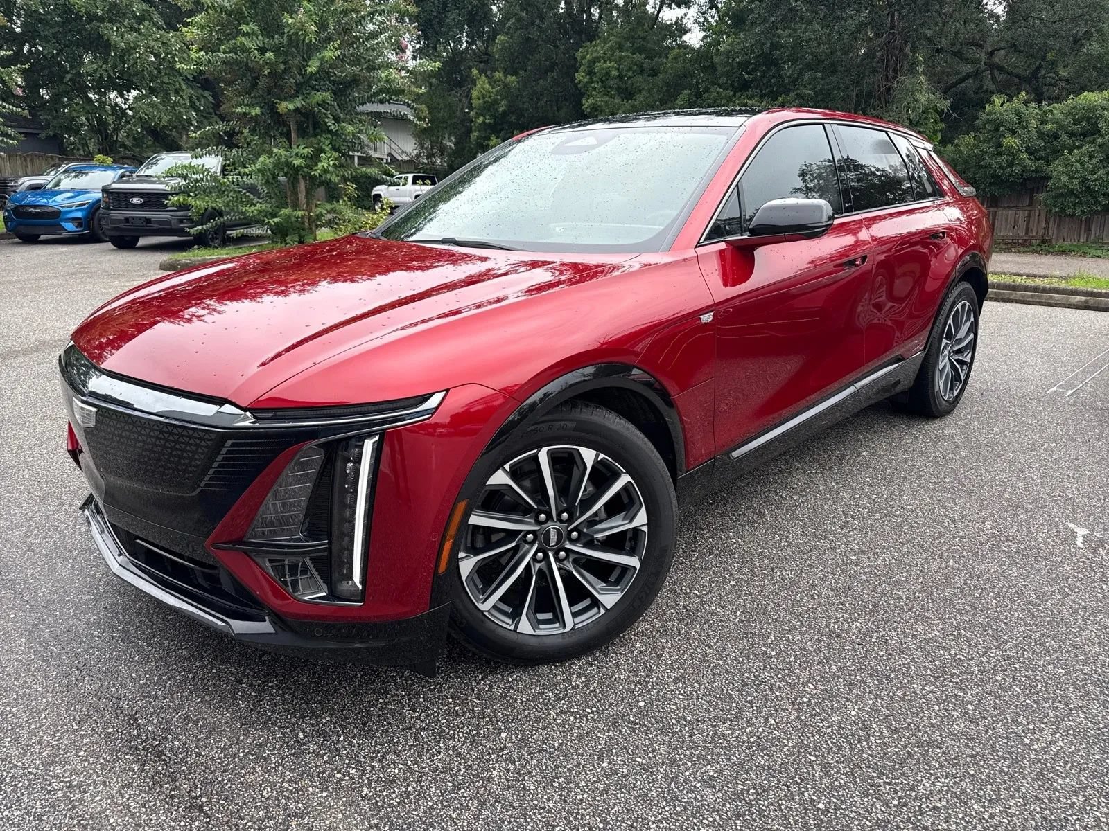 Used 2024 Cadillac Lyriq Sport RWD image 2