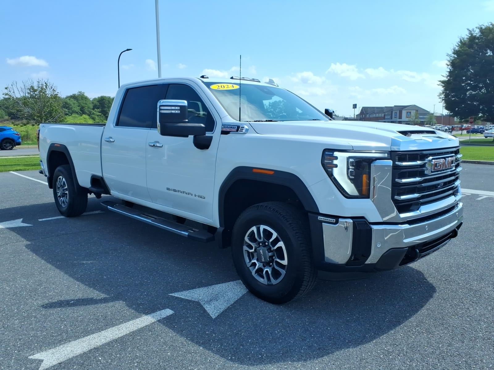 Certified 2024 GMC Sierra 2500 SLT w/ SLT Premium Package AWD/4WD image 3
