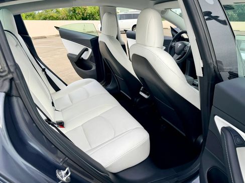 Used 2021 Tesla Model 3 Long Range AWD/4WD image 28