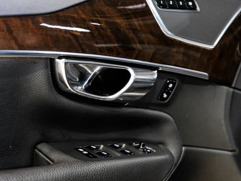 Used 2017 Volvo XC90 T6 Momentum w/ Vision Package image 50