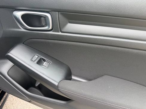 Used 2025 Honda Civic Sport image 42