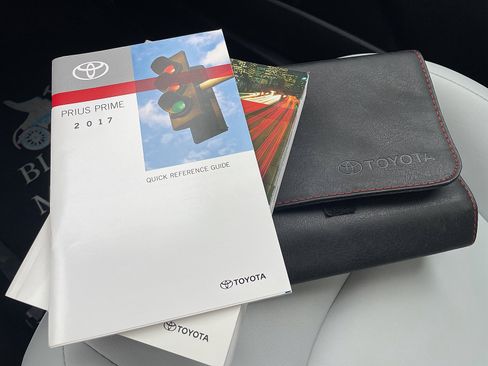 Used 2017 Toyota Prius Prime Premium image 65