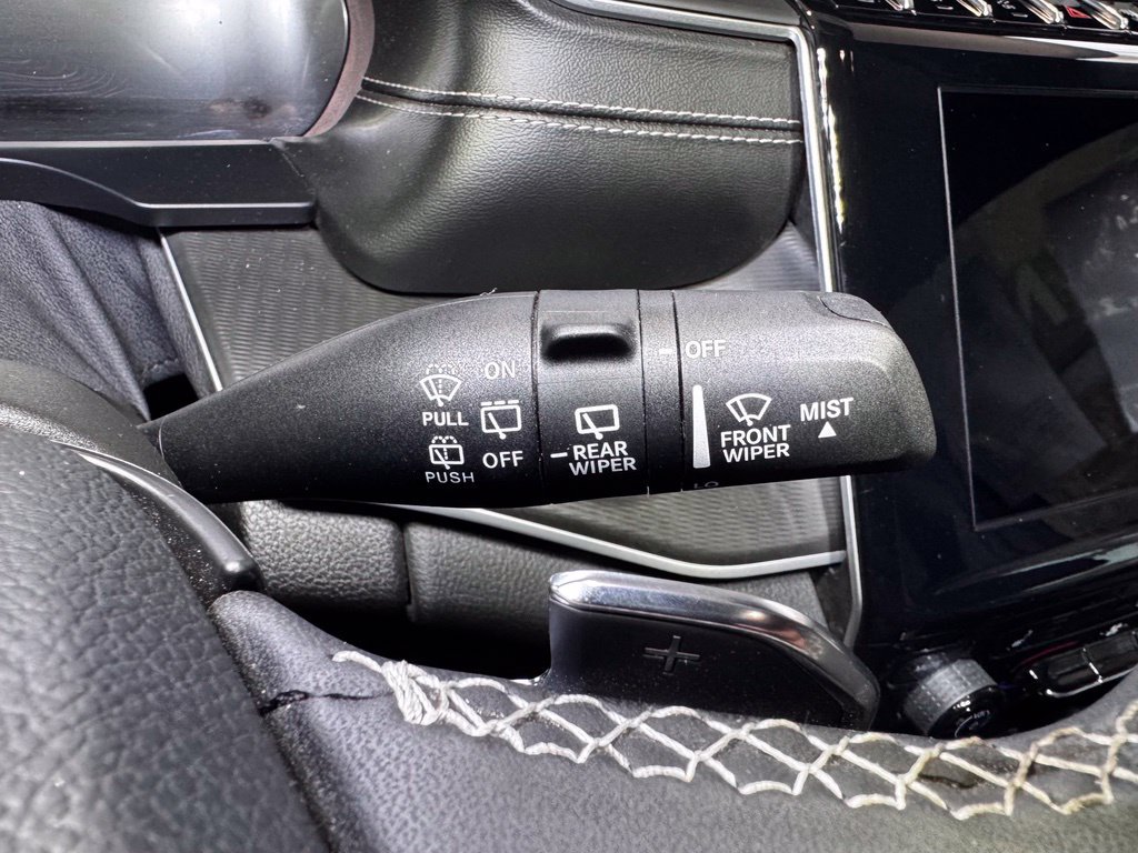 Used 2024 Jeep Grand Cherokee Altitude AWD/4WD image 23