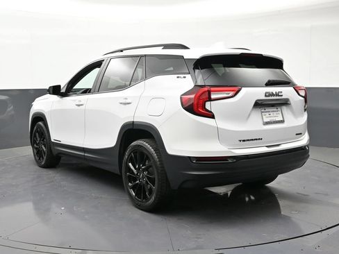 Used 2023 GMC Terrain SLE w/ Elevation Edition AWD/4WD image 3