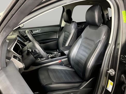 Used 2017 Ford Edge SEL w/ Equipment Group 201A FWD image 8