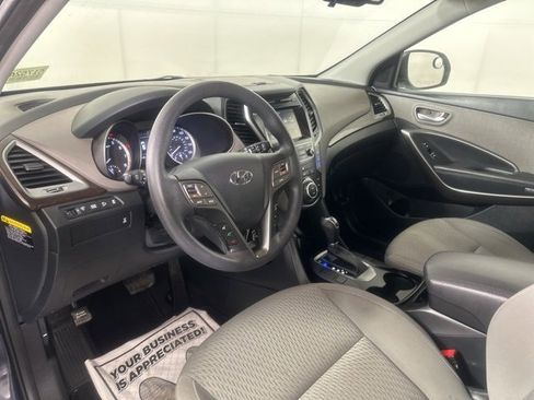 Used 2017 Hyundai Santa Fe SE image 22