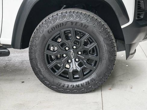 Used 2025 Chevrolet Colorado Trail Boss AWD/4WD image 10