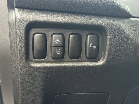 Used 2024 Mitsubishi Outlander Sport SE image 16