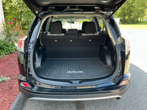 Used 2016 Toyota RAV4 XLE AWD/4WD image 21