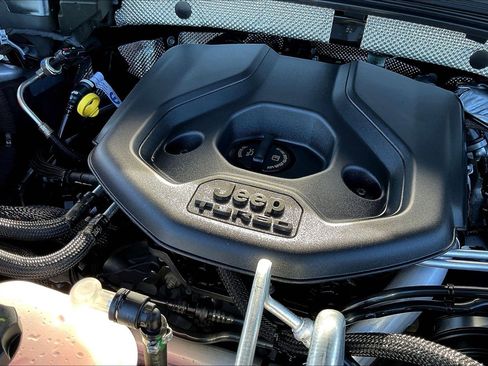 Used 2024 Jeep Grand Cherokee Limited 4xe image 31