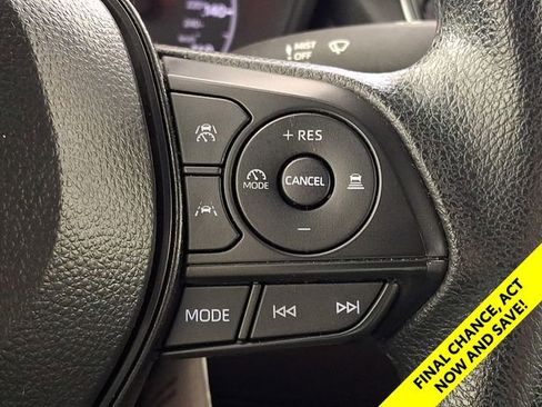 Used 2025 Toyota Corolla Cross AWD Hybrid image 27