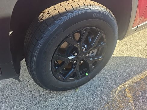 New 2025 Jeep Grand Cherokee L Altitude AWD/4WD image 4