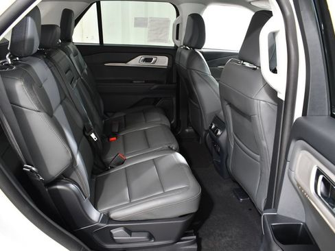 New 2026 Ford Explorer Active w/ Active Comfort Package AWD/4WD image 19