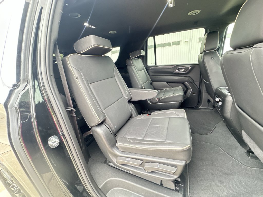Certified 2024 GMC Yukon XL SLT w/ SLT Luxury Package AWD/4WD image 27