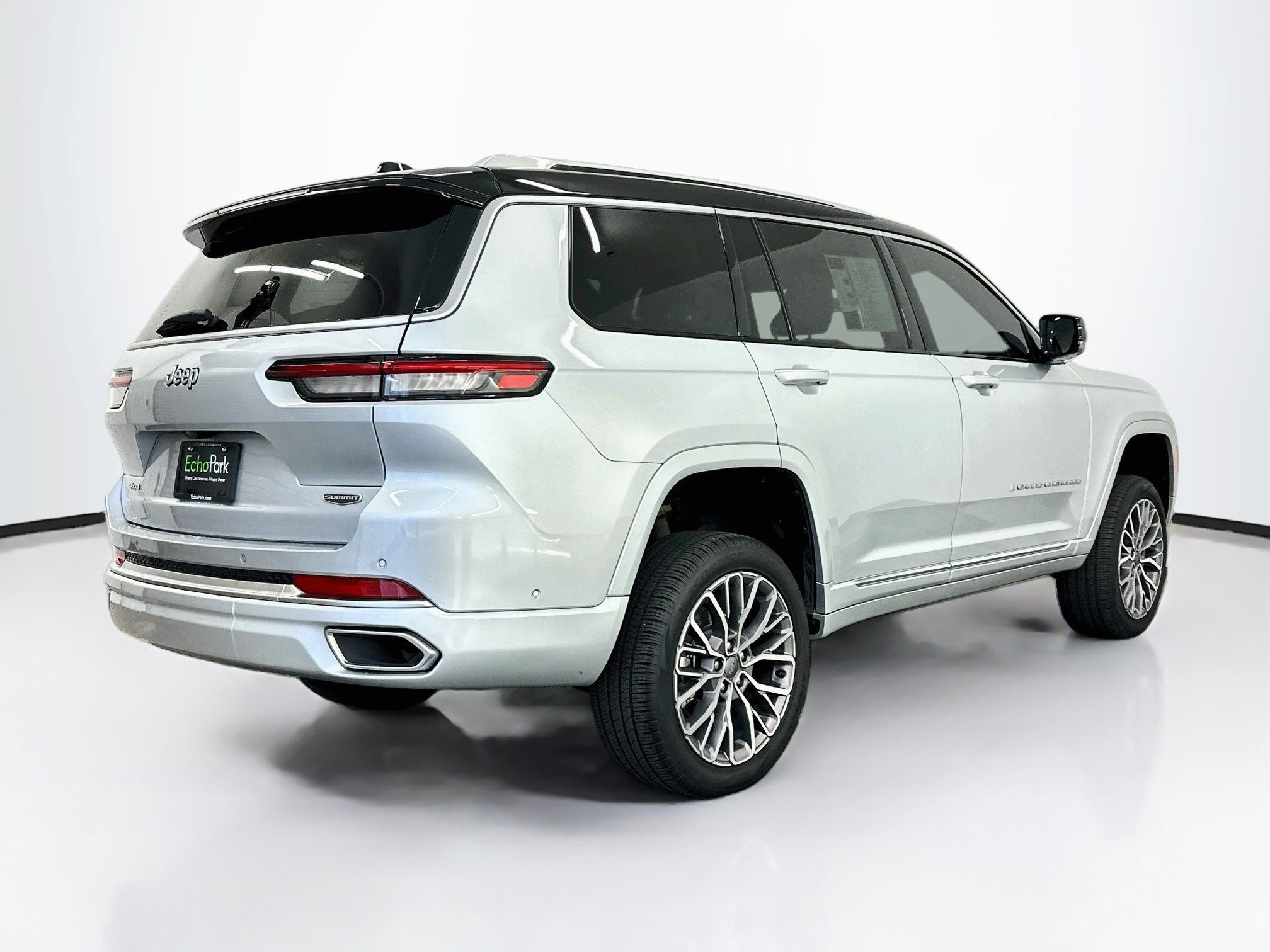 Used 2023 Jeep Grand Cherokee L Summit AWD/4WD image 9