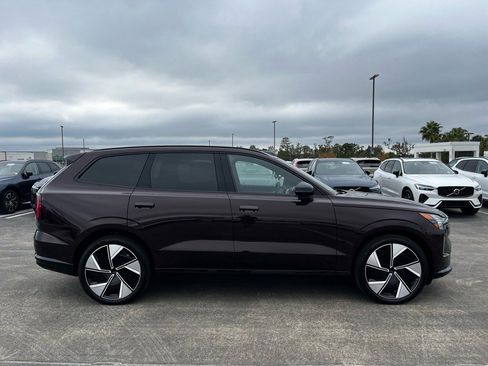 New 2025 Volvo EX90 Ultra image 8