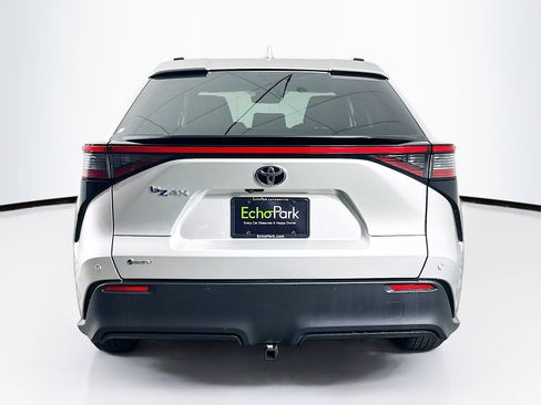 Used 2024 Toyota bZ4X XLE w/ Weather Package image 7