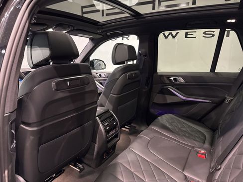 Used 2025 BMW X5 xDrive40i w/ M Sport Package image 41