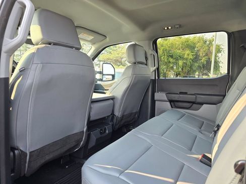 Used 2023 Ford F250 XL AWD/4WD image 11
