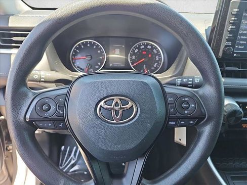 Used 2021 Toyota RAV4 LE w/ Carpet Mat Package (TMS) FWD image 13