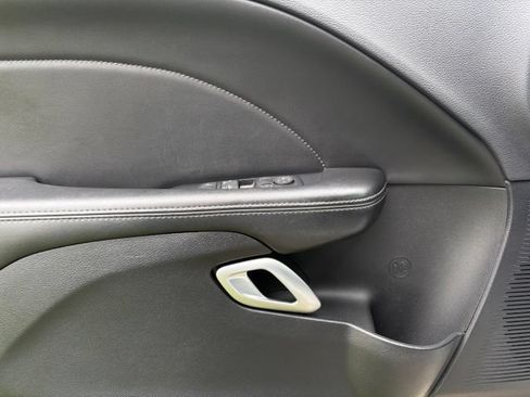Used 2016 Dodge Challenger R/T Scat Pack w/ Leather Interior Group RWD image 21